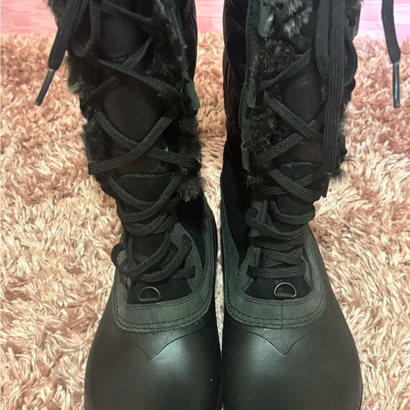 The North Face snow boots size 7.5 women - Picture 3 of 6